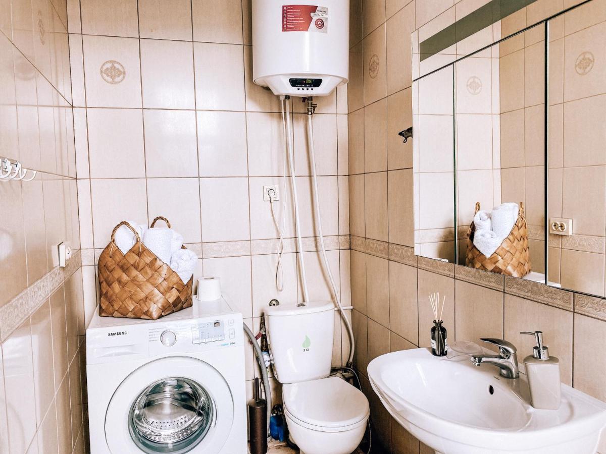 Apartament Simsimdoba Czerniowce Zewnętrze zdjęcie